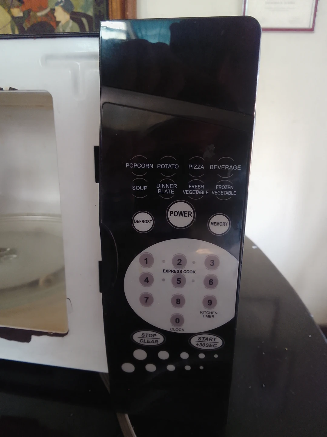 Magic Chef Microwave Oven - photo 3