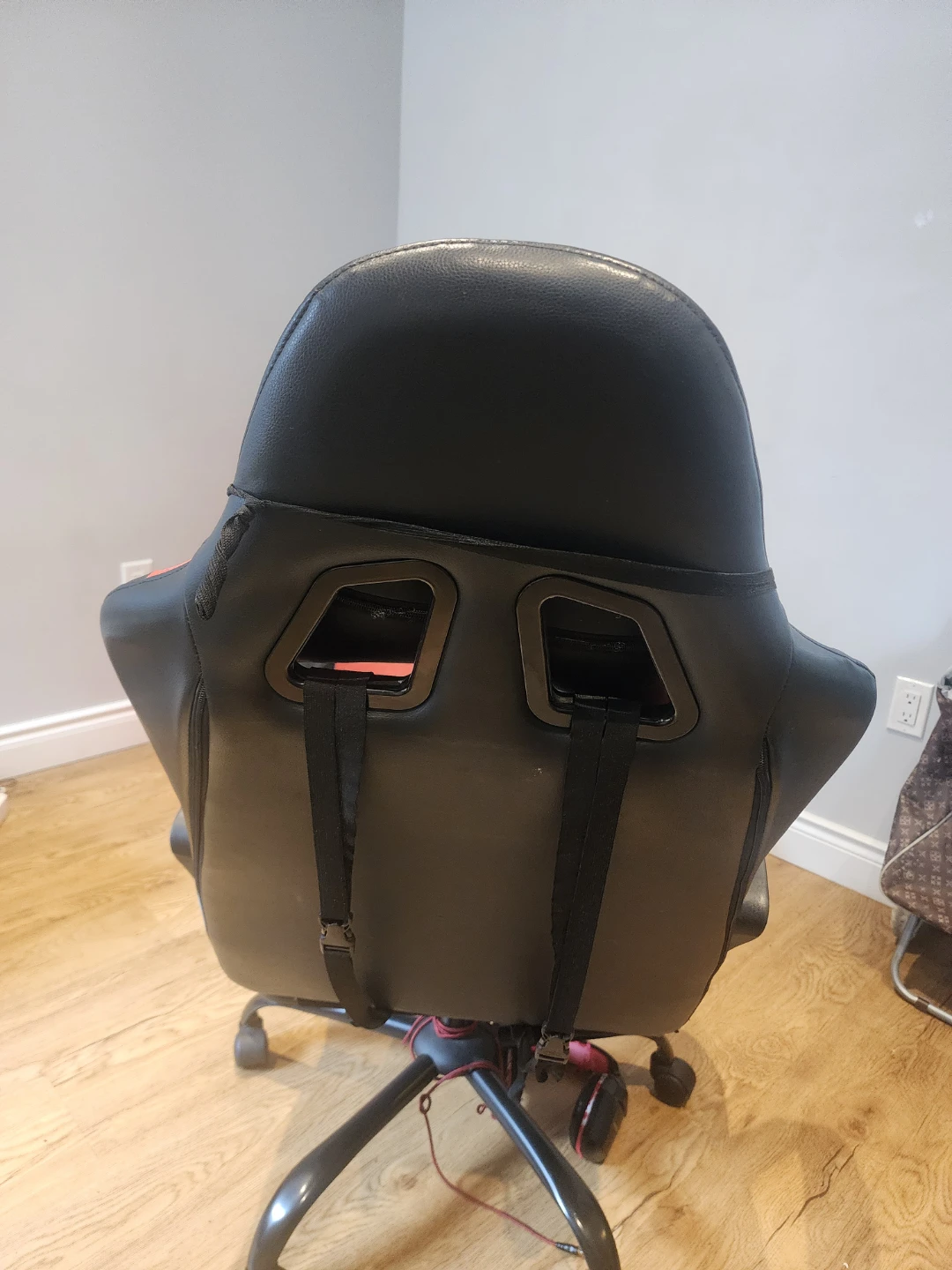 Comfortable Black and Red Gaming Chair - photo 3