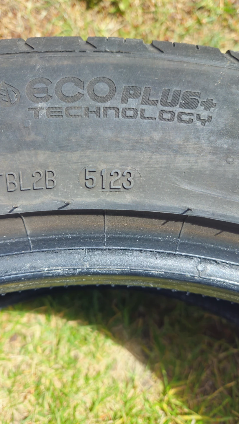 Continental Tires Set of 4 - photo 2
