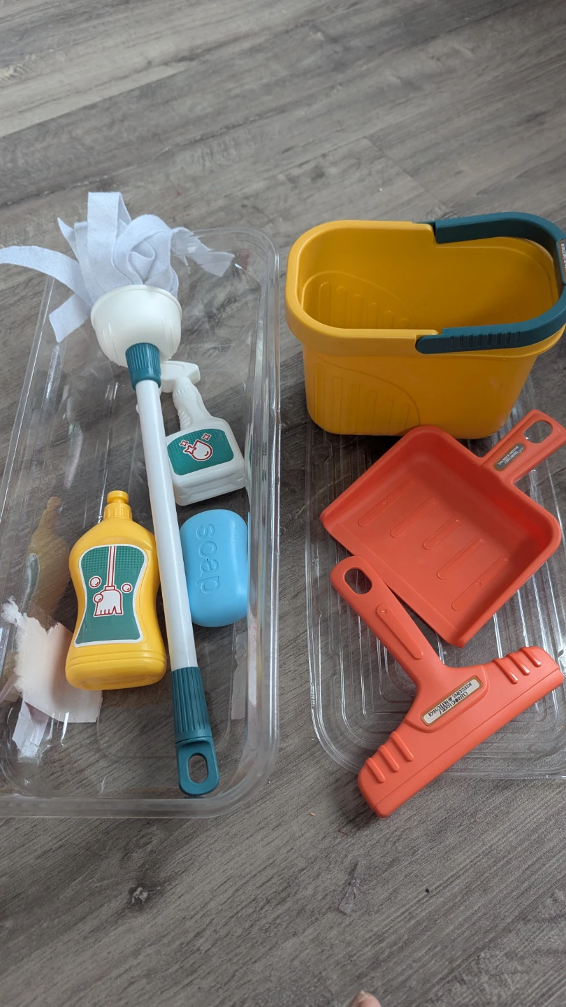 Kids Doctor Backpack & Cleaning Toy Set - photo 4