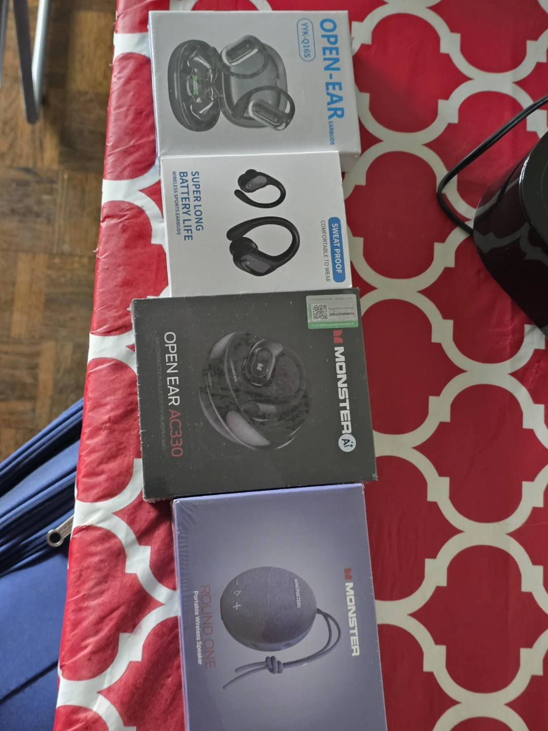 Wireless Bluetooth Earbuds & Speakers