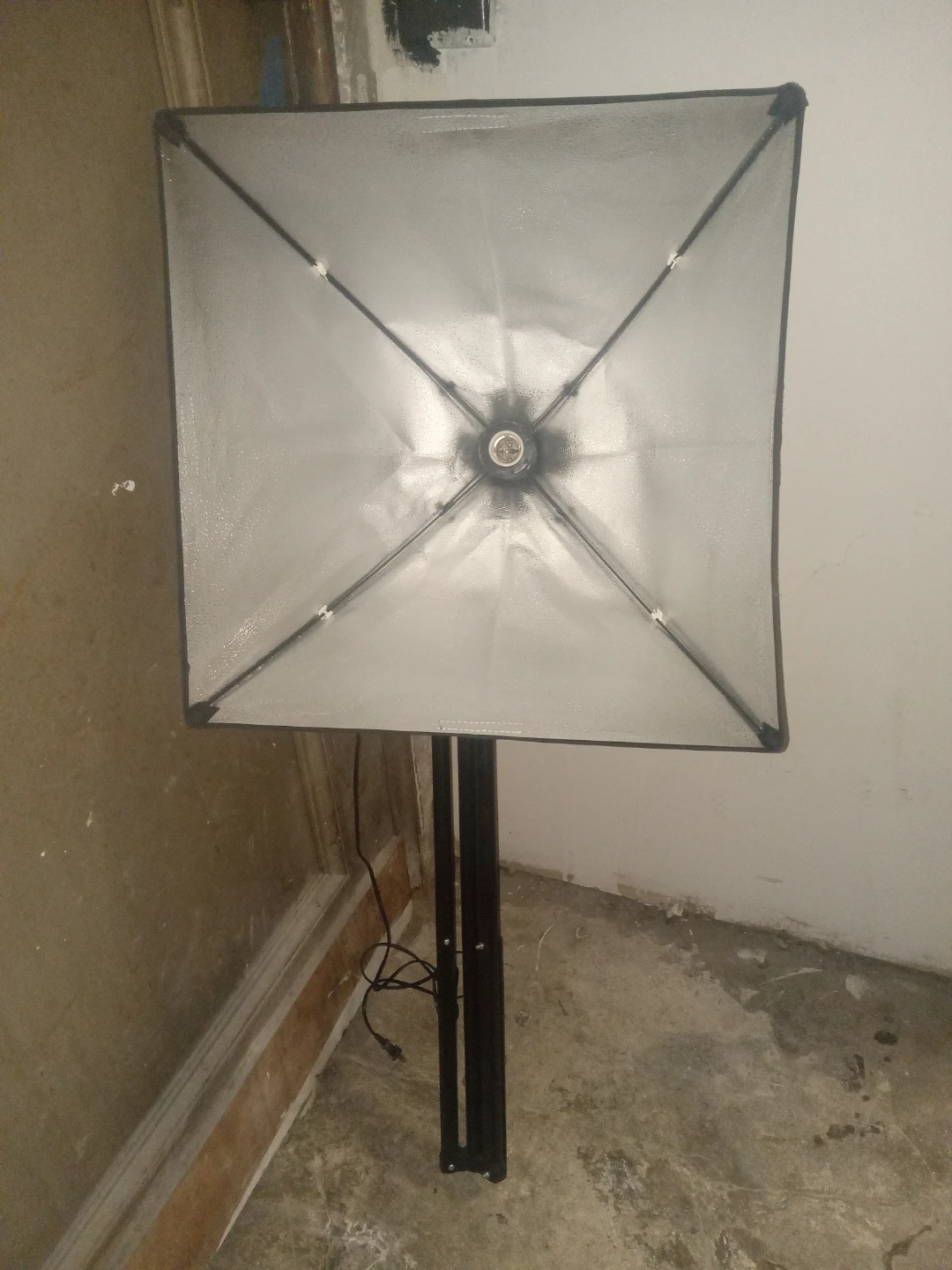 FOUR studio lights....