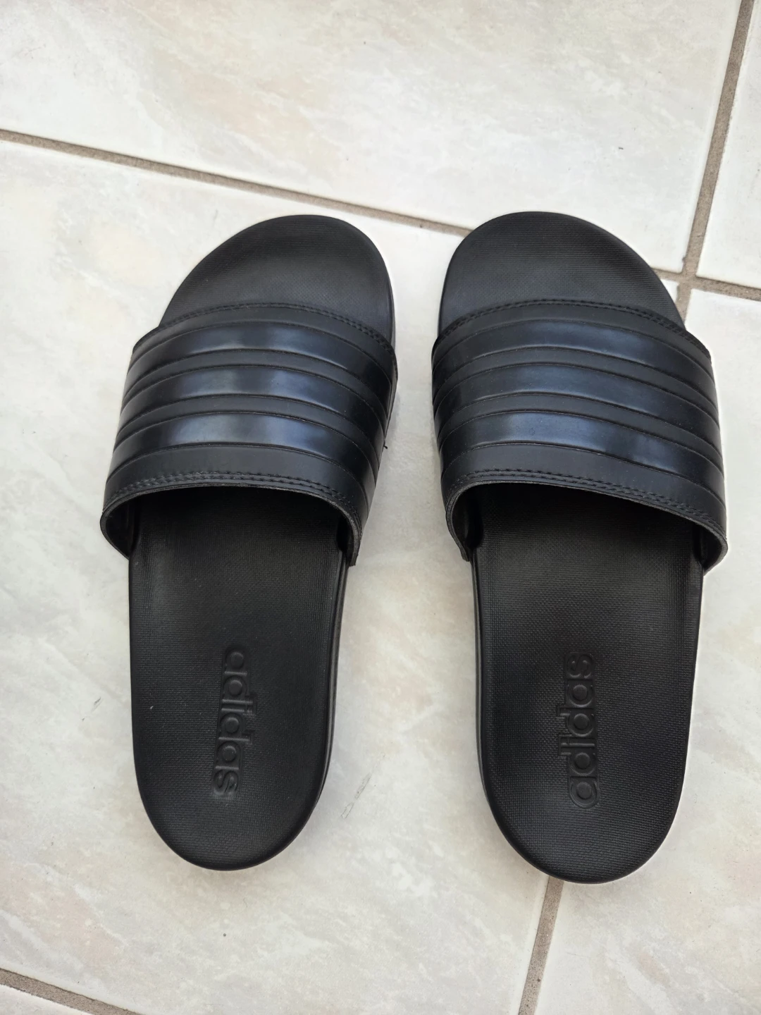 Adidas Adilette Comfort Slides - Black - Size 5 UK