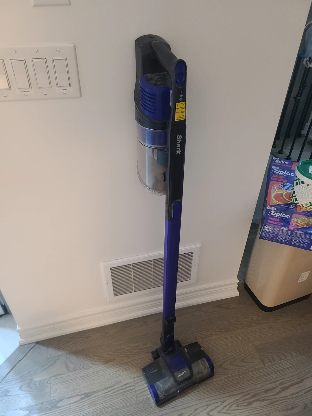 Shark Cordless Stick Vacuum - photo 2