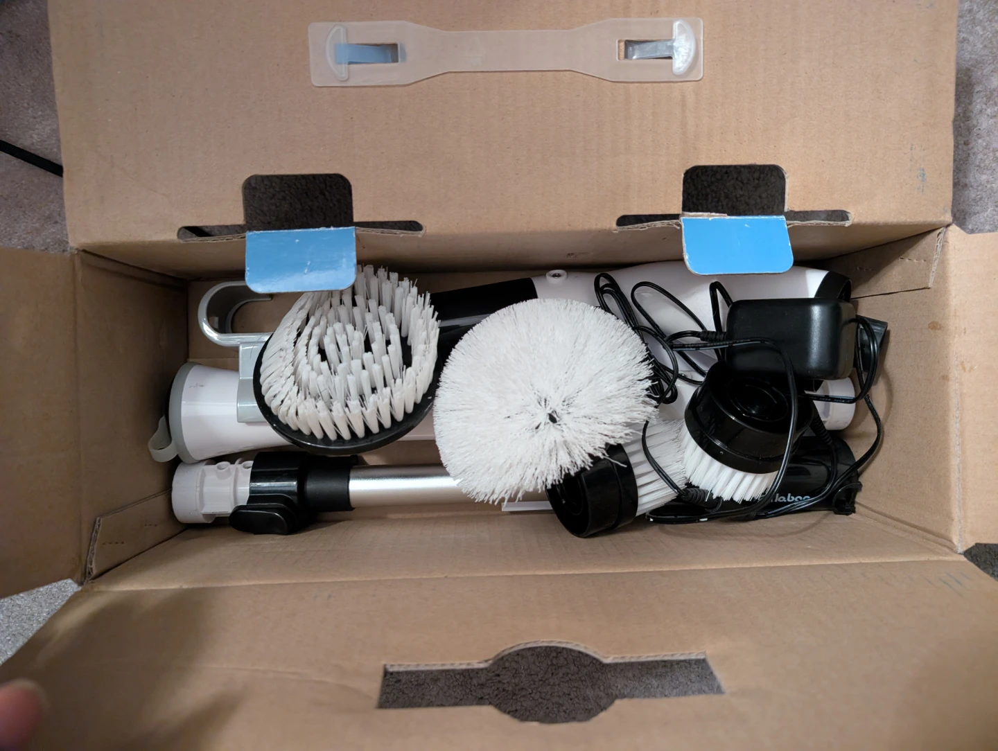 Labgo Electric Spin Scrubber with 4 Cleaning Brushes - photo 3