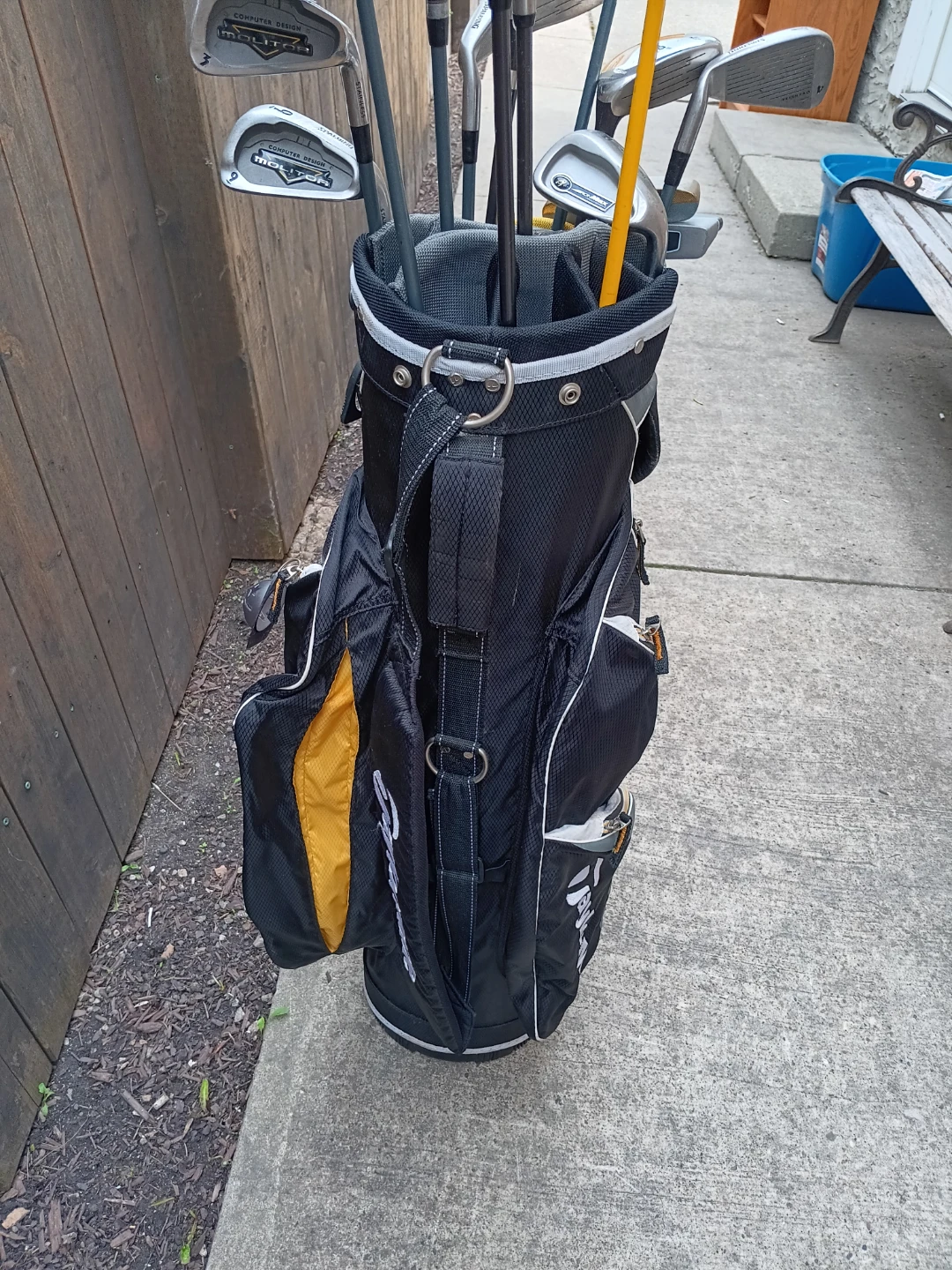 TaylorMade Golf Bag with Assorted Clubs - photo 5