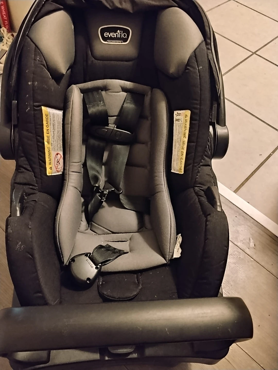 Evenflo Infant Car Seat + Base - photo 2
