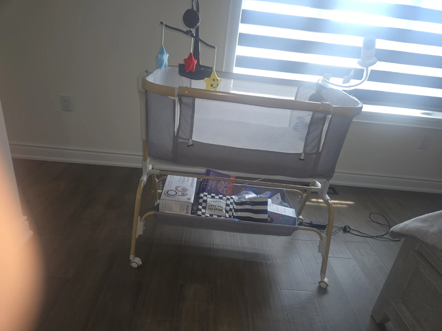 Grey Baby Bassinet with Mobile - photo 2