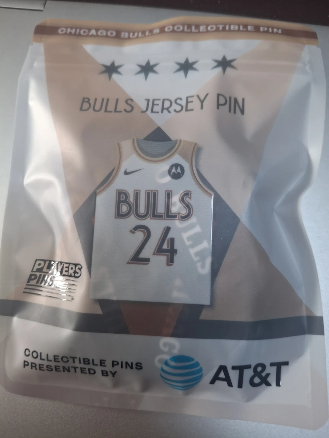 Chicago Bulls 24 Jersey Collectible Pin