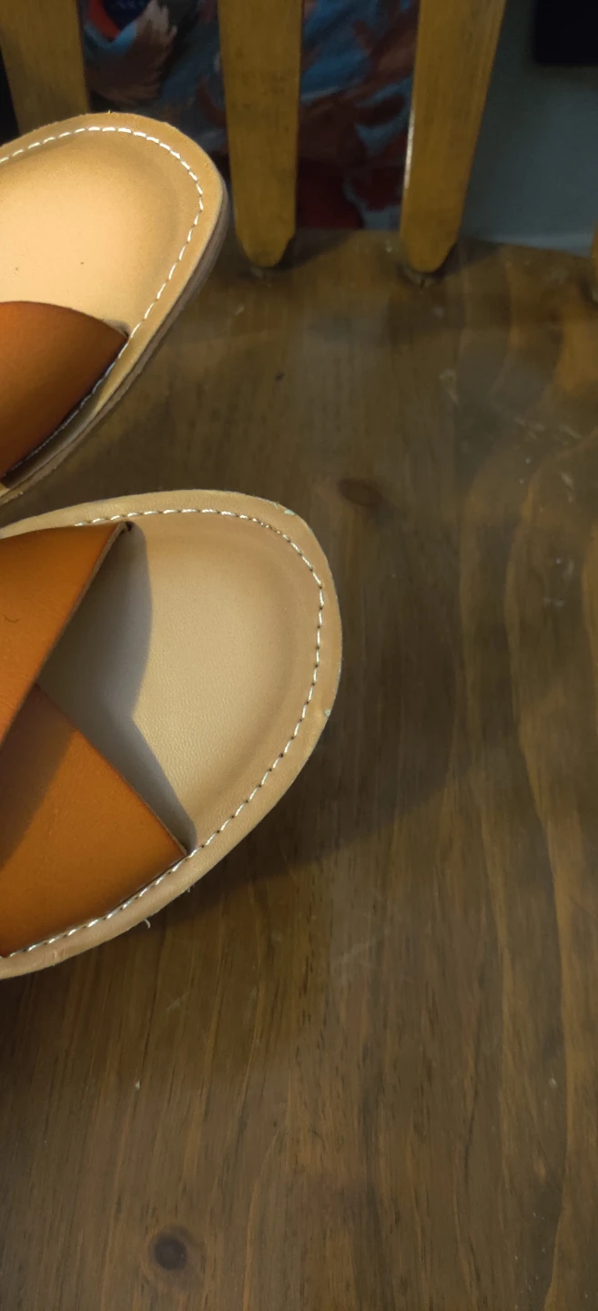 Old Navy Brown Leather Cross-Strap Sandals - photo 5