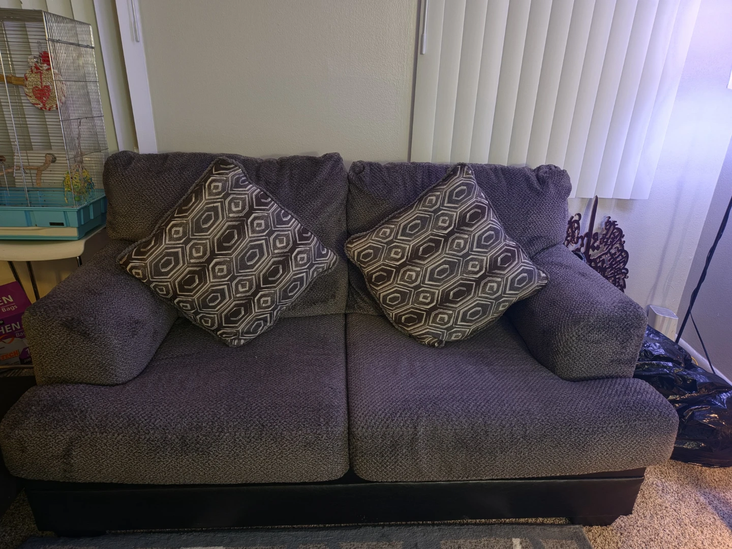 Ashley furniture Gray loveseat couch with pillows - photo 2