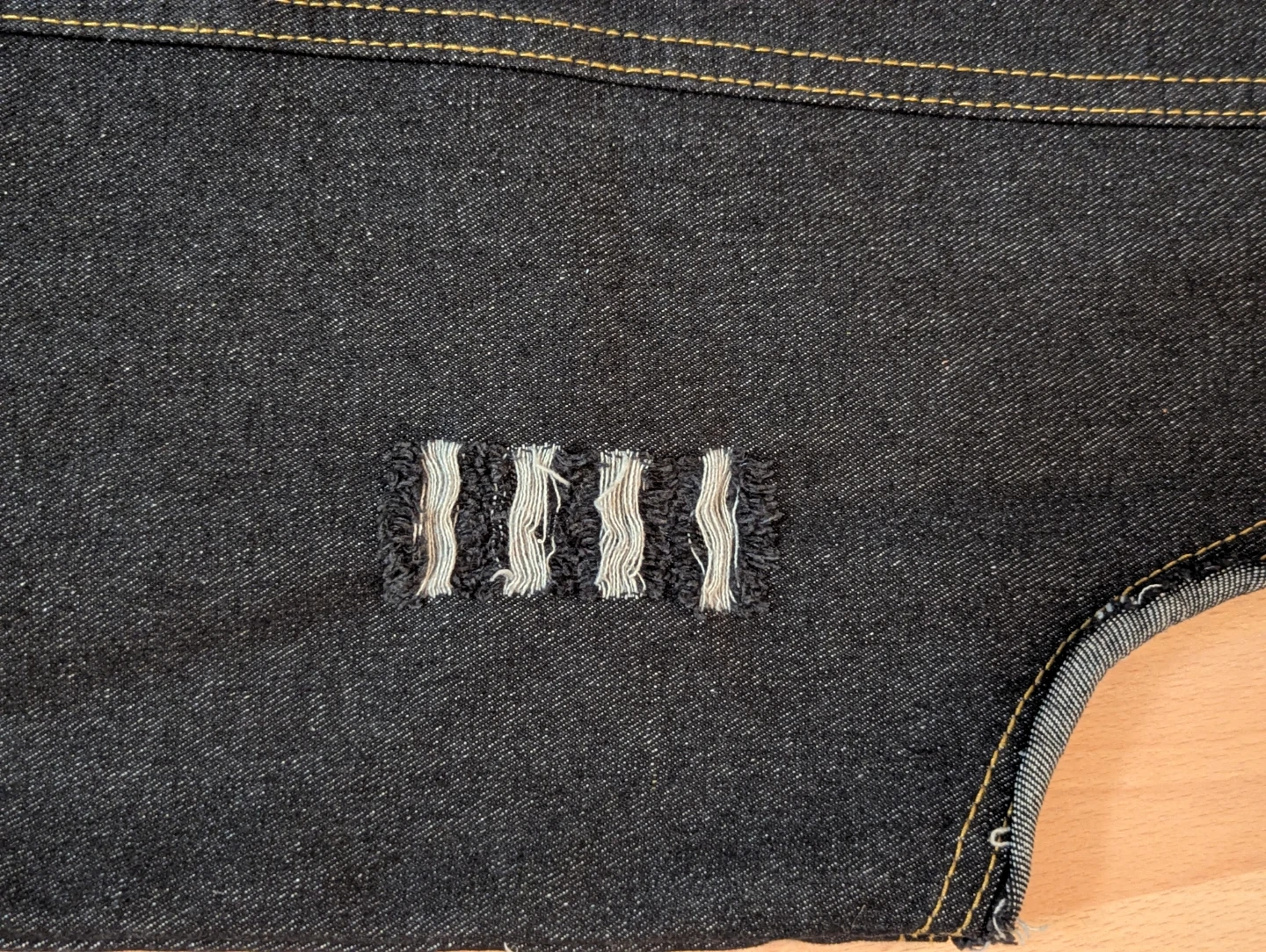 LIKE NEW Distressed Dark Wash Denim Vest MENS XL good as a LRG - photo 4