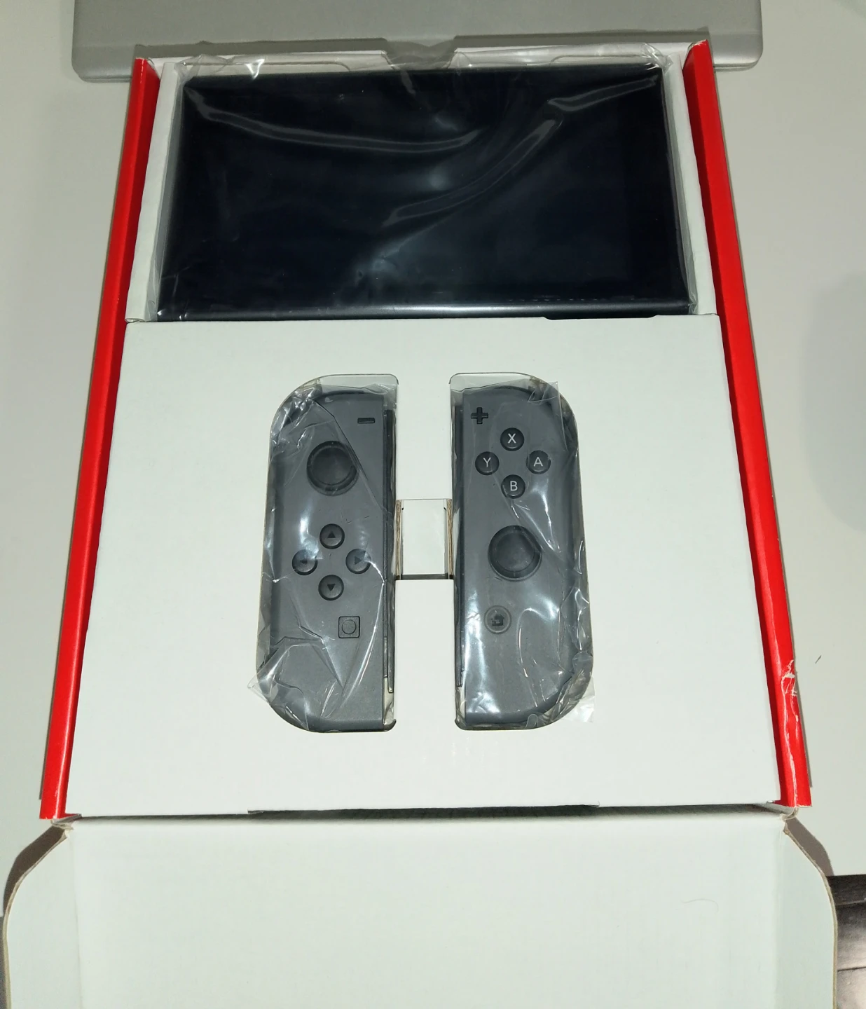 Nintendo Switch with Mario 3D World & Controllers - photo 3