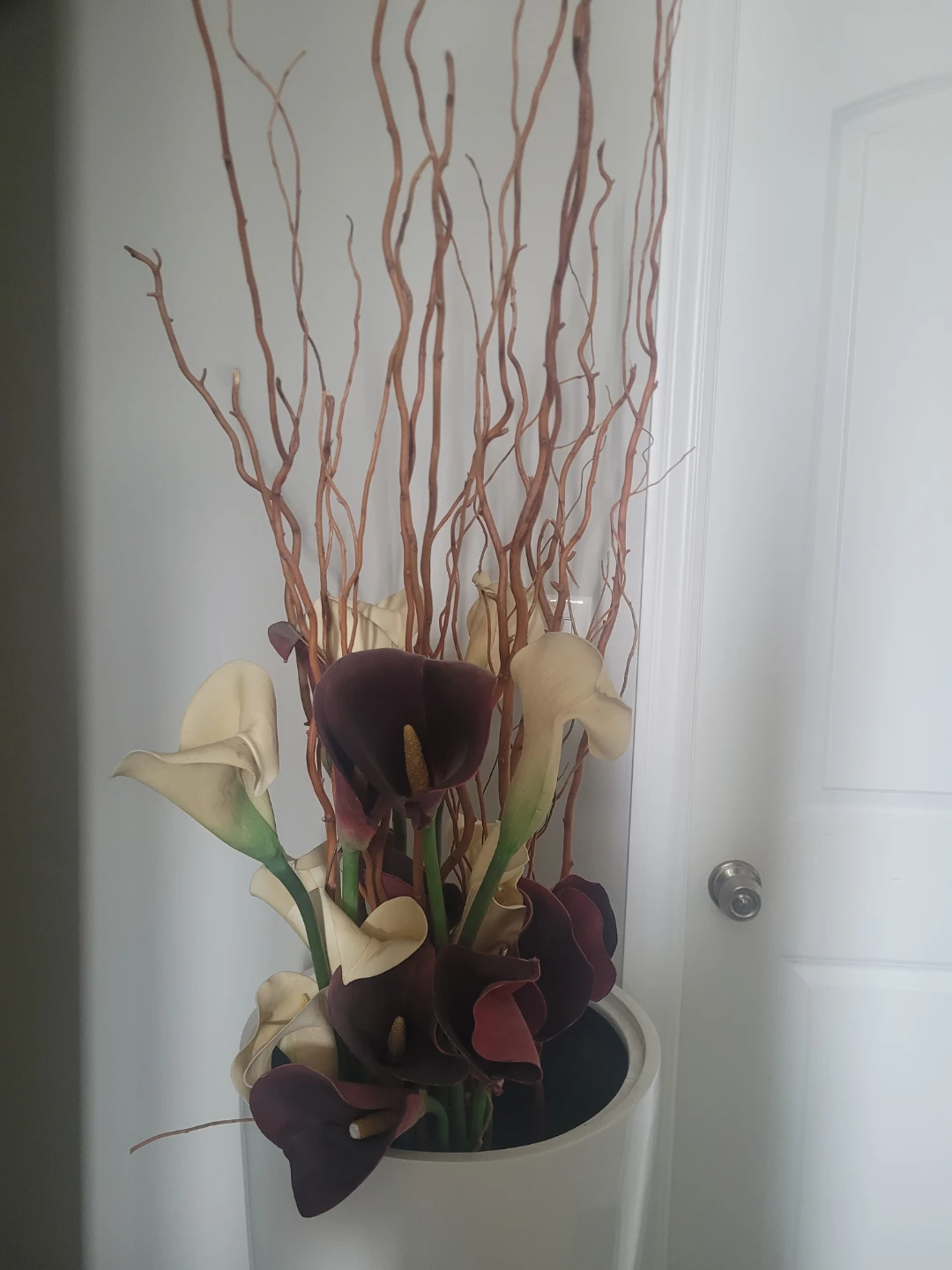 Modern whitel indoor or outdoor vase  45$ - photo 2