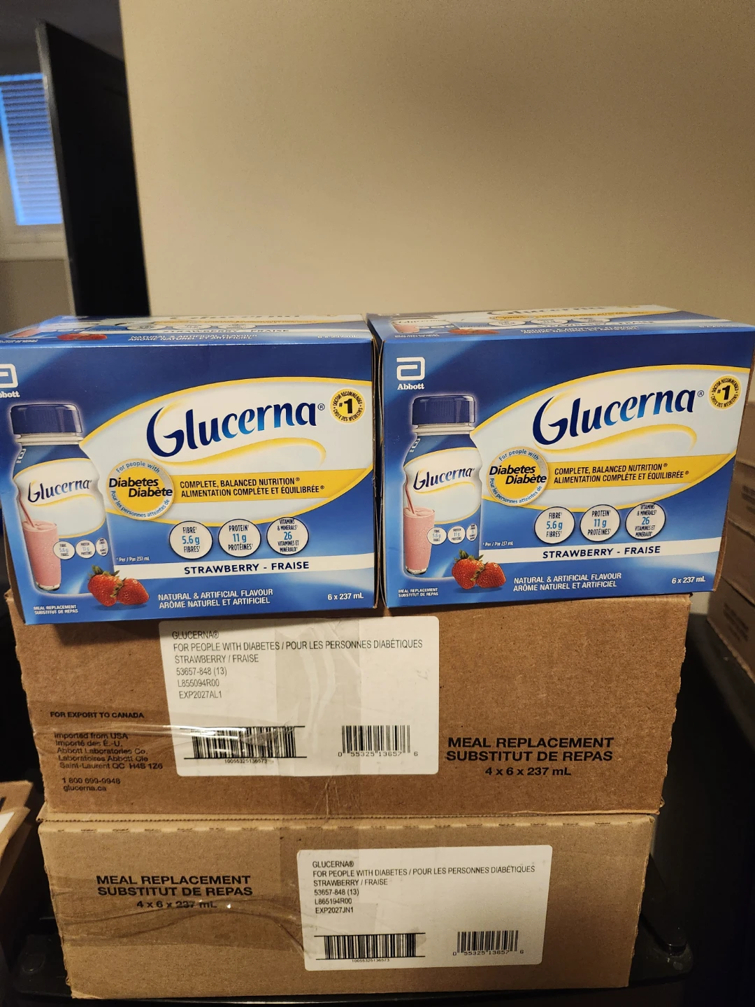 Glucerna Strawberry Meal Replacement Drinks (6 x 237 mL)