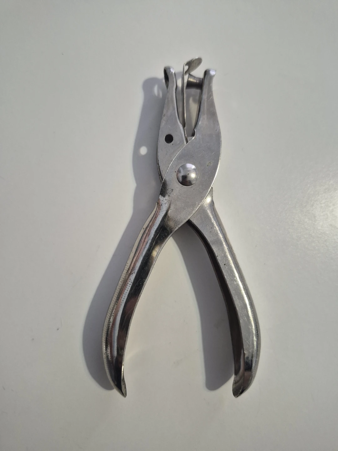 Mini Stapler, Hole Punch & Staples - photo 2