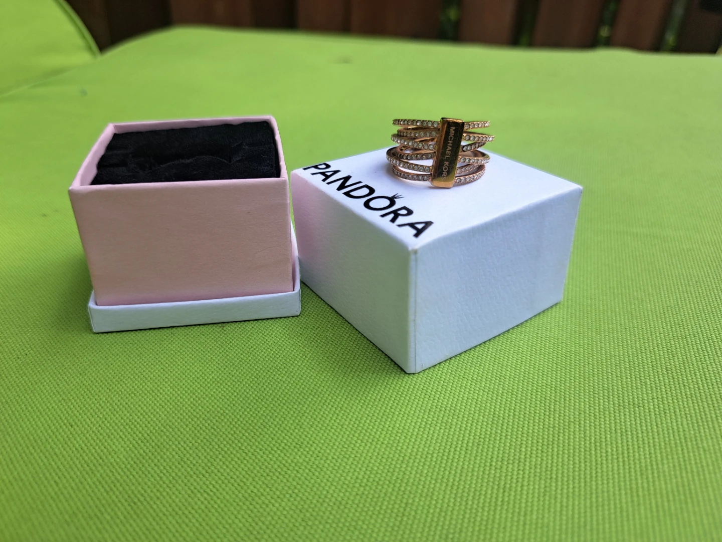 Micheal Kors Ring (Pandora box)