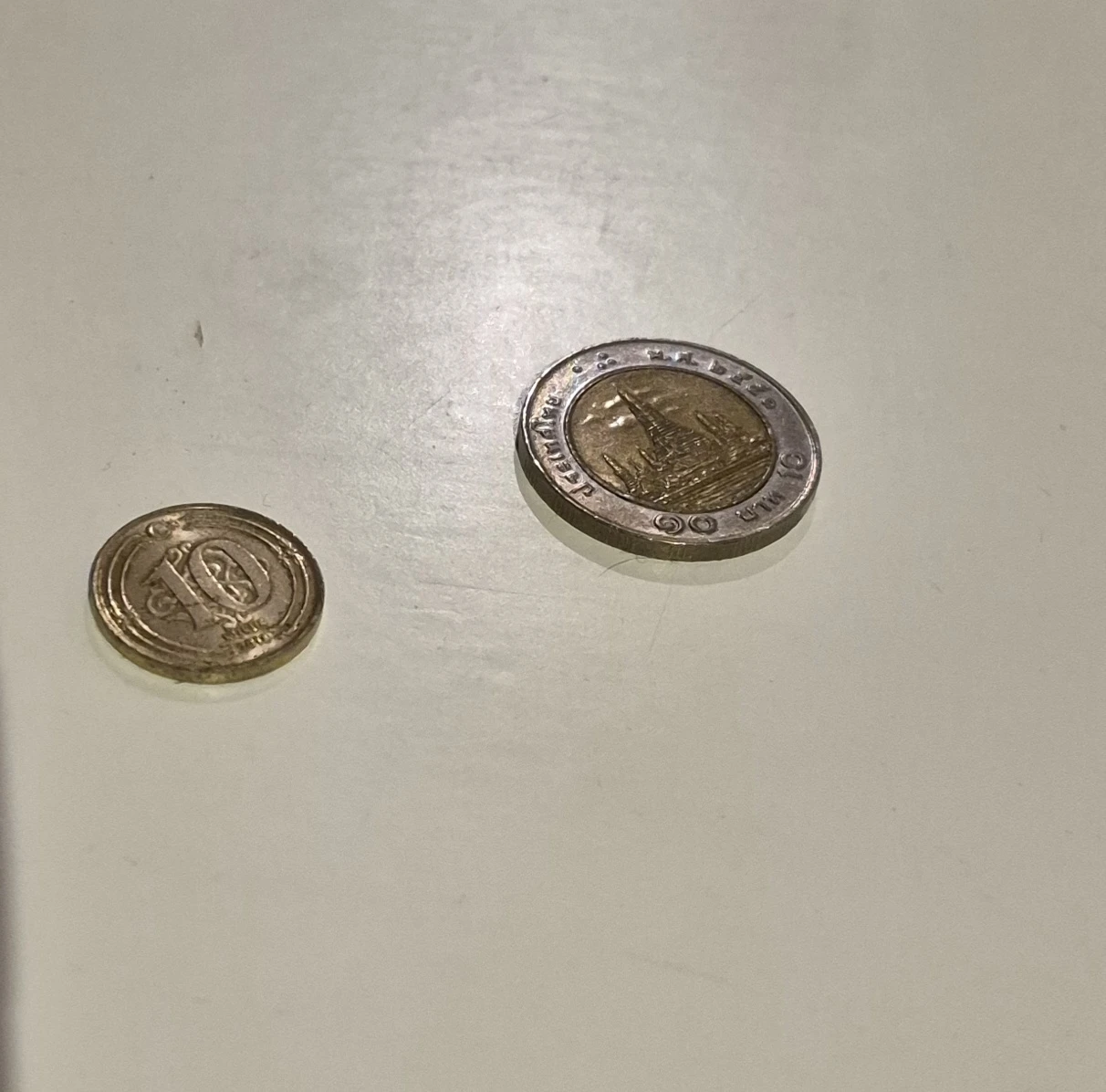 International Currency - Coins & Banknotes - photo 4