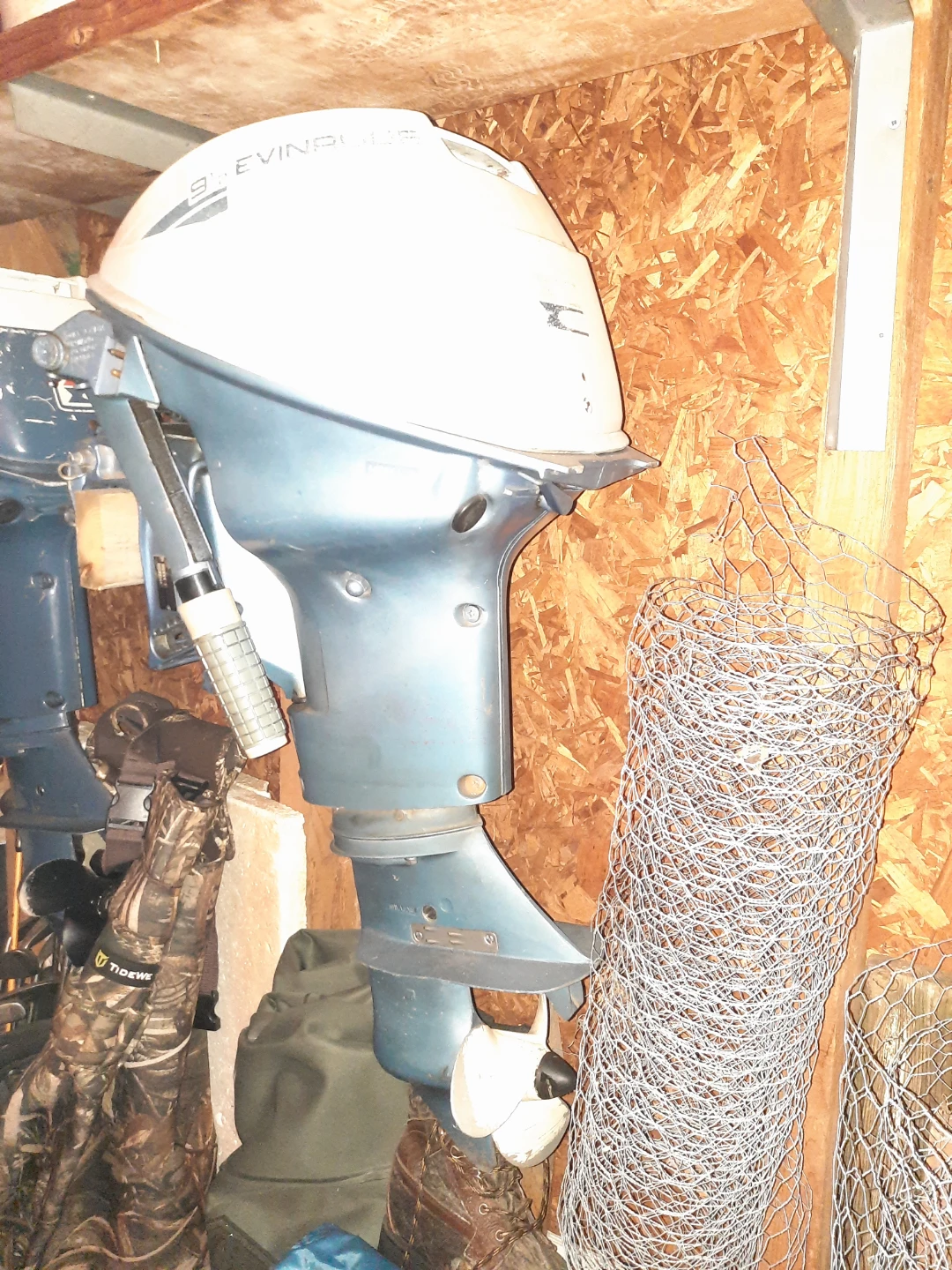 Evinrude 9.5 HP Outboard Motor - photo 2