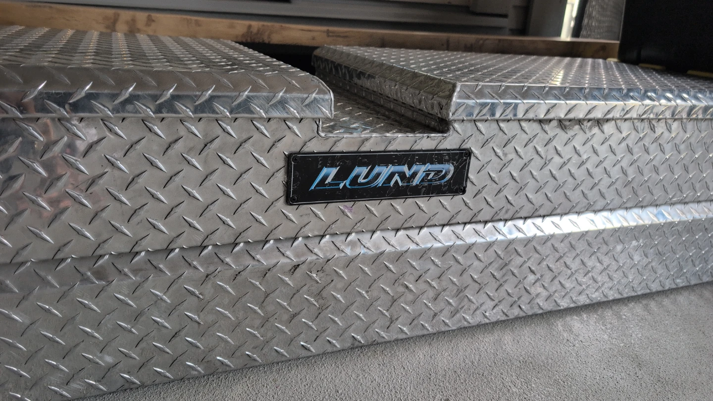 Lund Aluminum Diamond Plate Truck Tool Box - photo 2