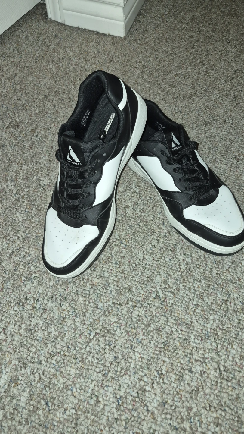 Skechers Men's Black and White Sneakers