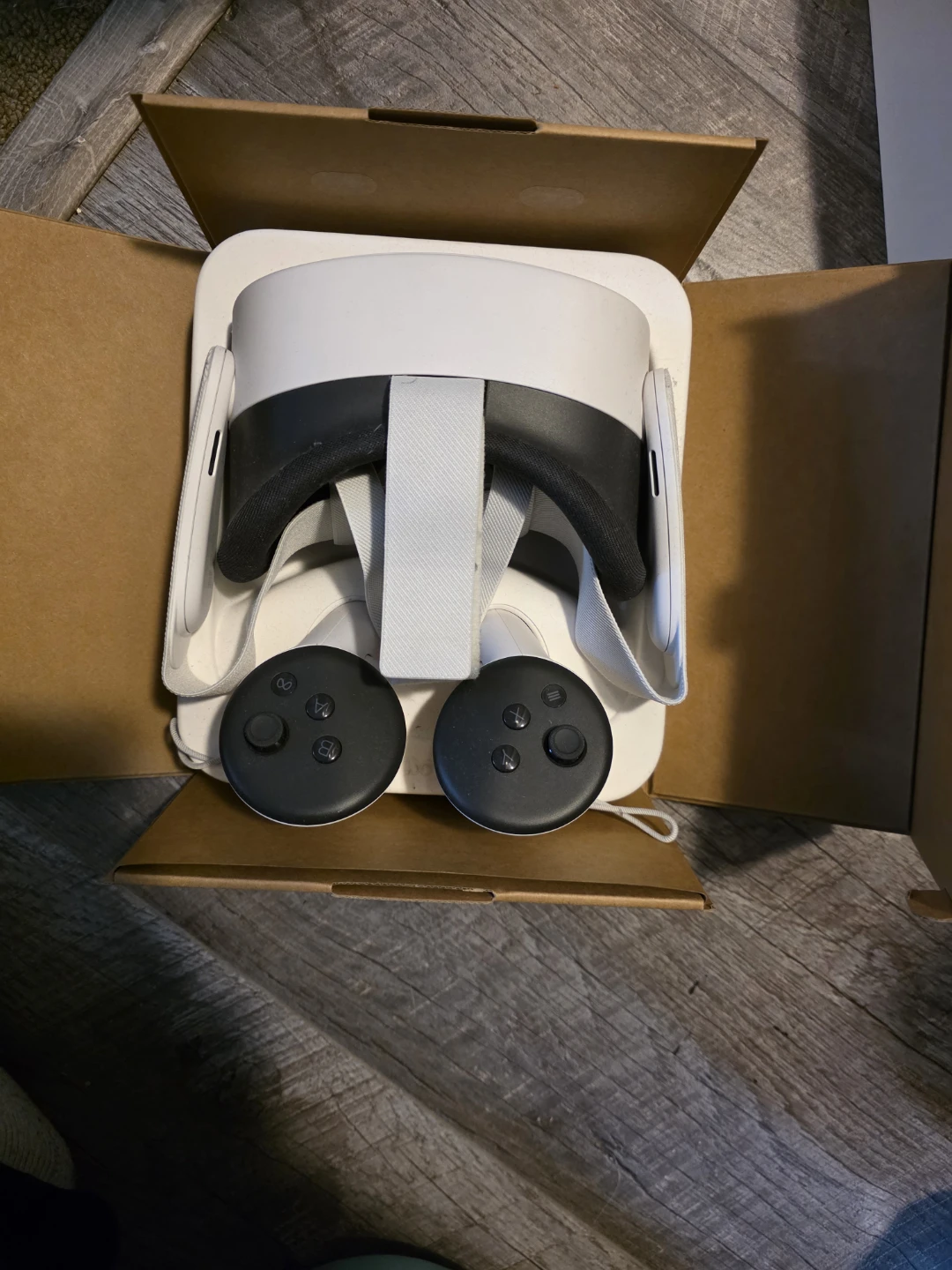 Meta Quest 3S VR Headset - 128 GB - photo 2