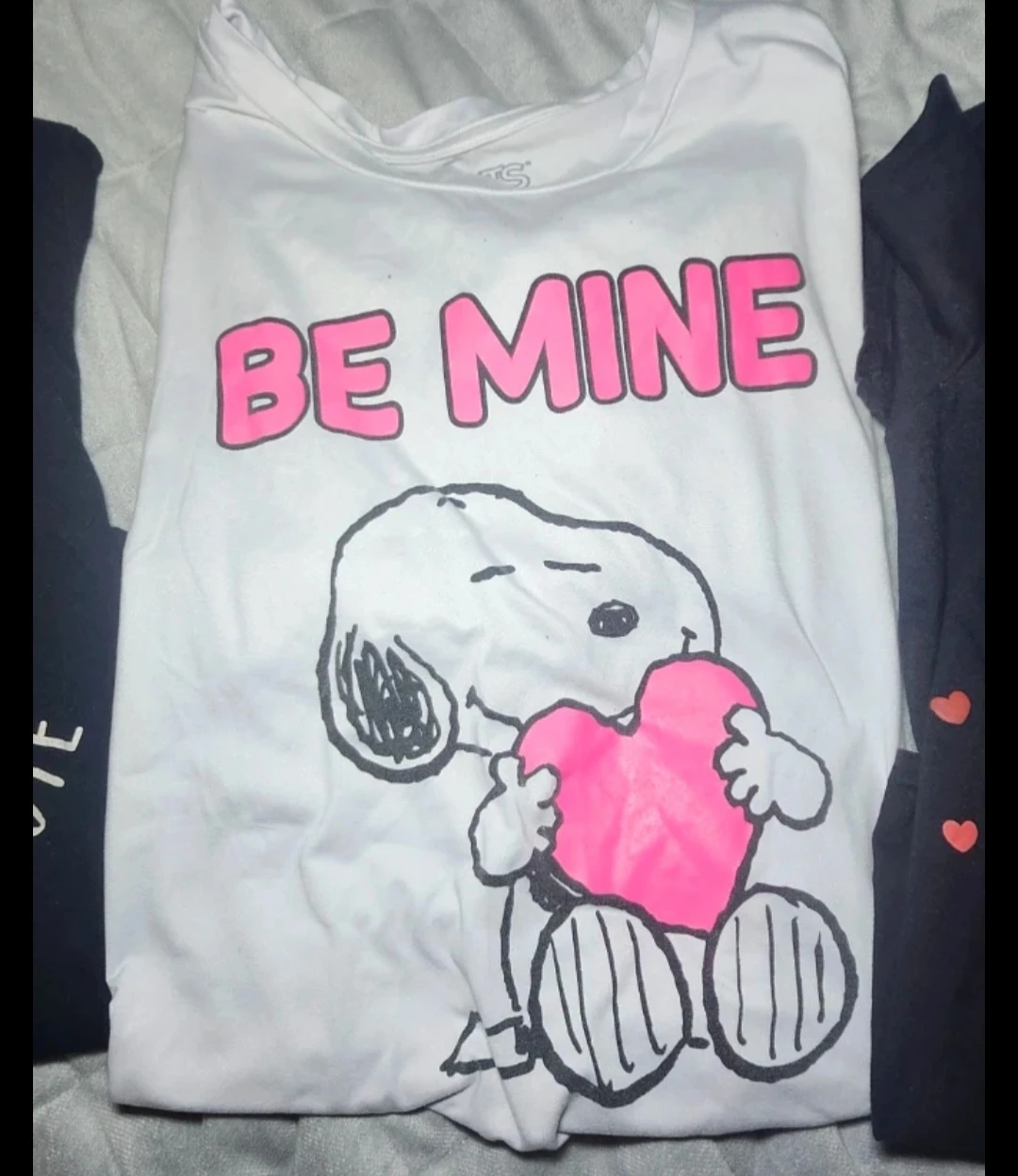 3 Graphic sleepwear T-Shirts Bundle (Baby Yoda, Snoopy, Hearts) - photo 3
