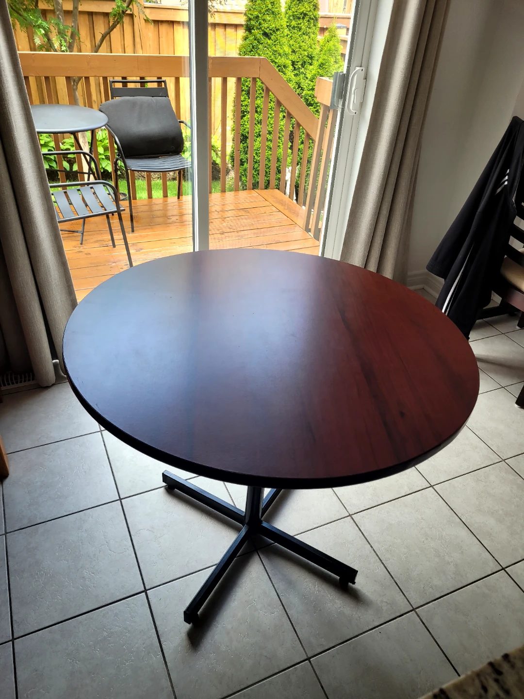 Round Dining Table
