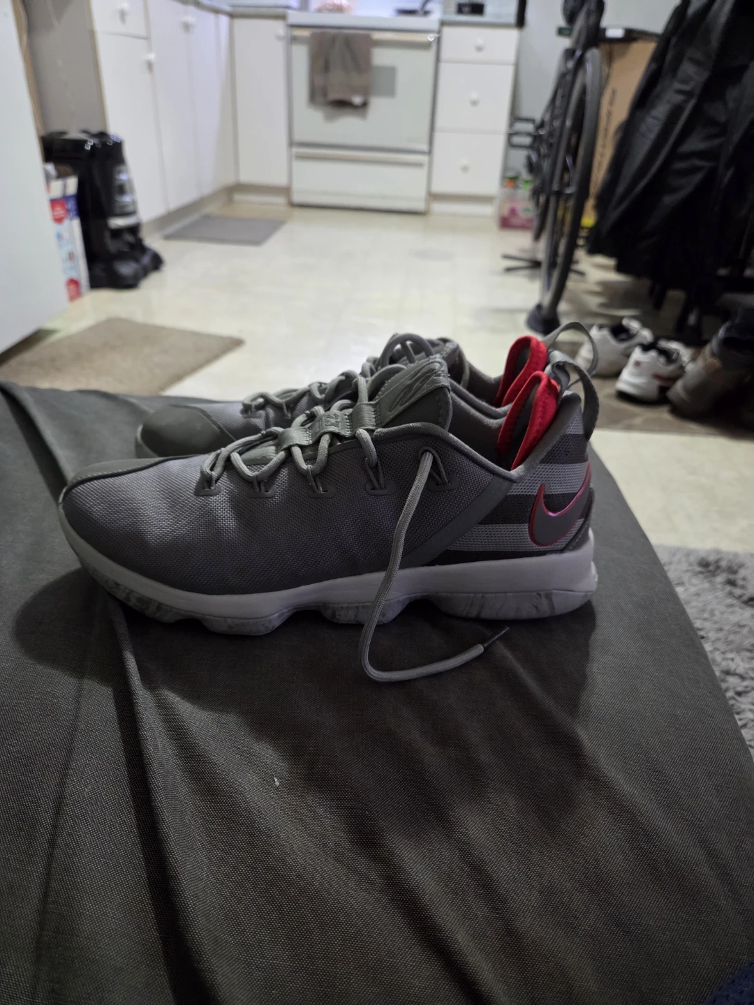 Nike Lebron 14 low 5Basketball Shoes - photo 2