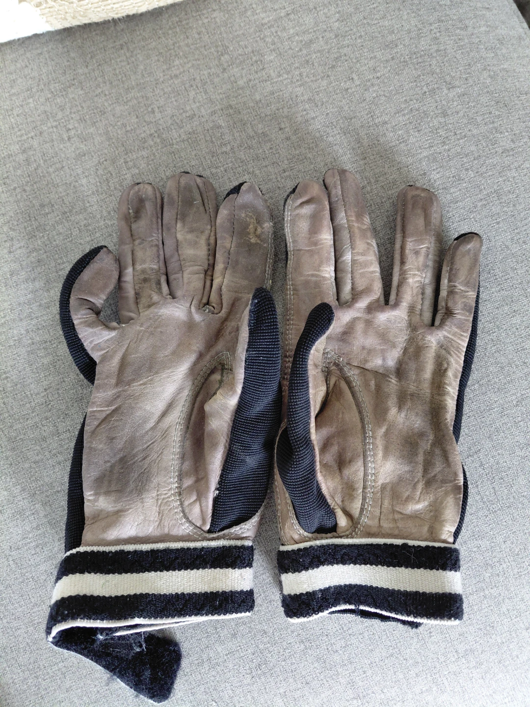 Neumann Pro-Line Football Receiver Gloves - photo 3