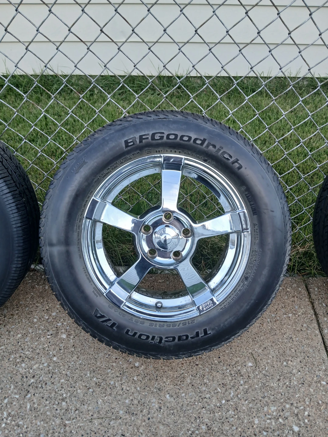 BFGoodrich Traction T/A Tires Set of 4 - photo 3