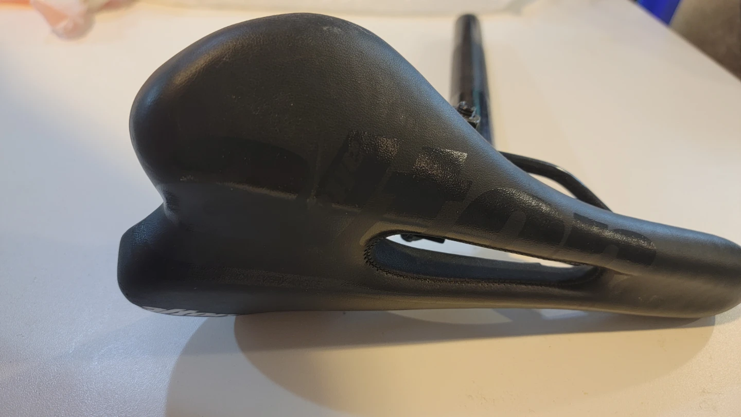 Bike seat with seatpost - photo 2