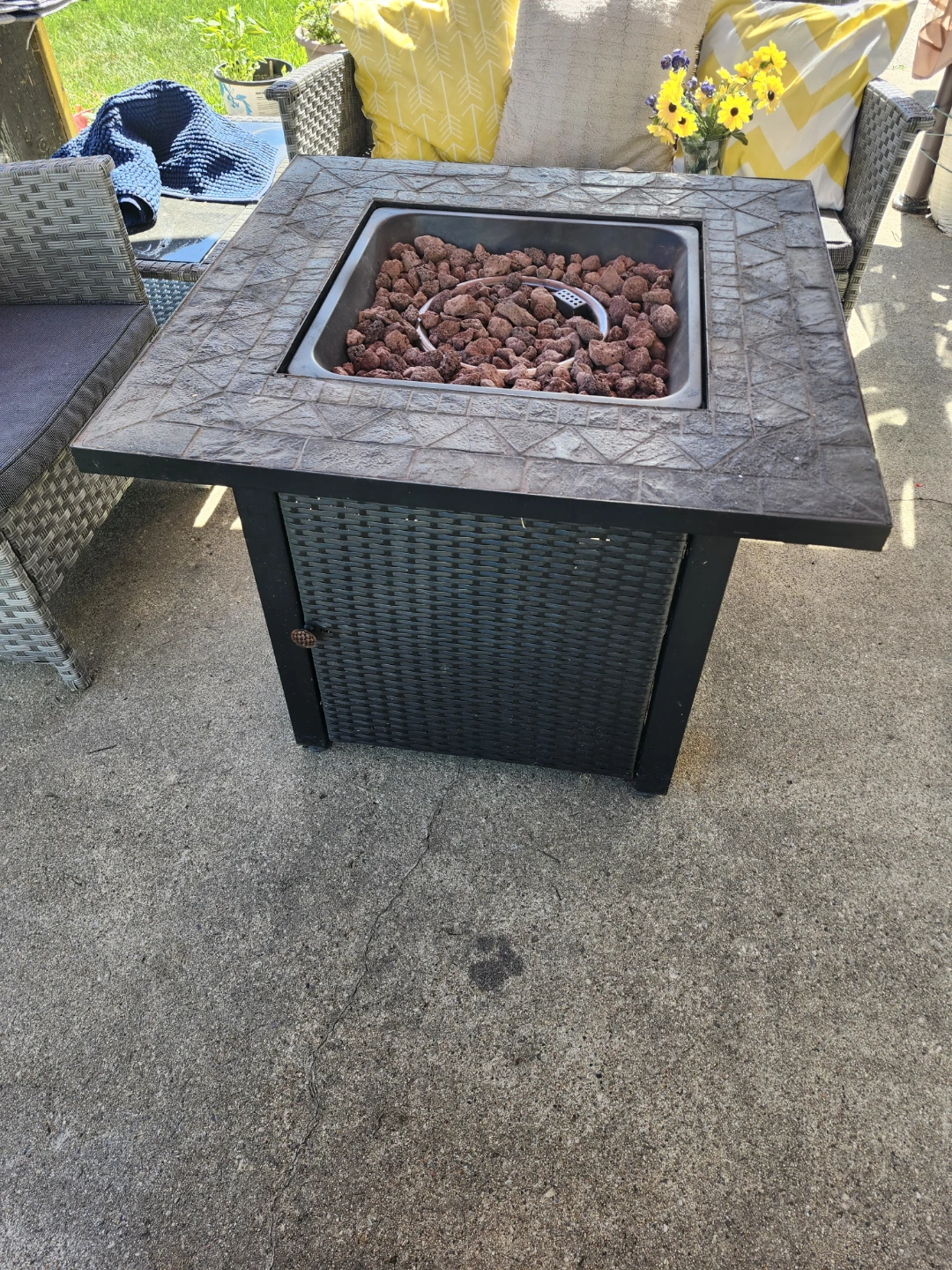 Square Tile Top Propane Fire Pit Table - photo 3