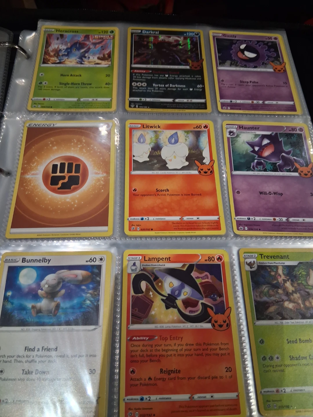 200 POKEMON CARDS IN BINDER - photo 5