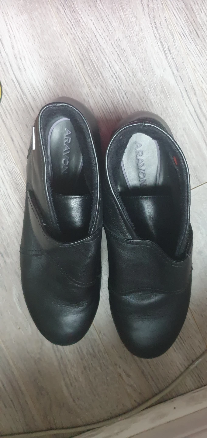 Aravon Waterproof Leather Shoes