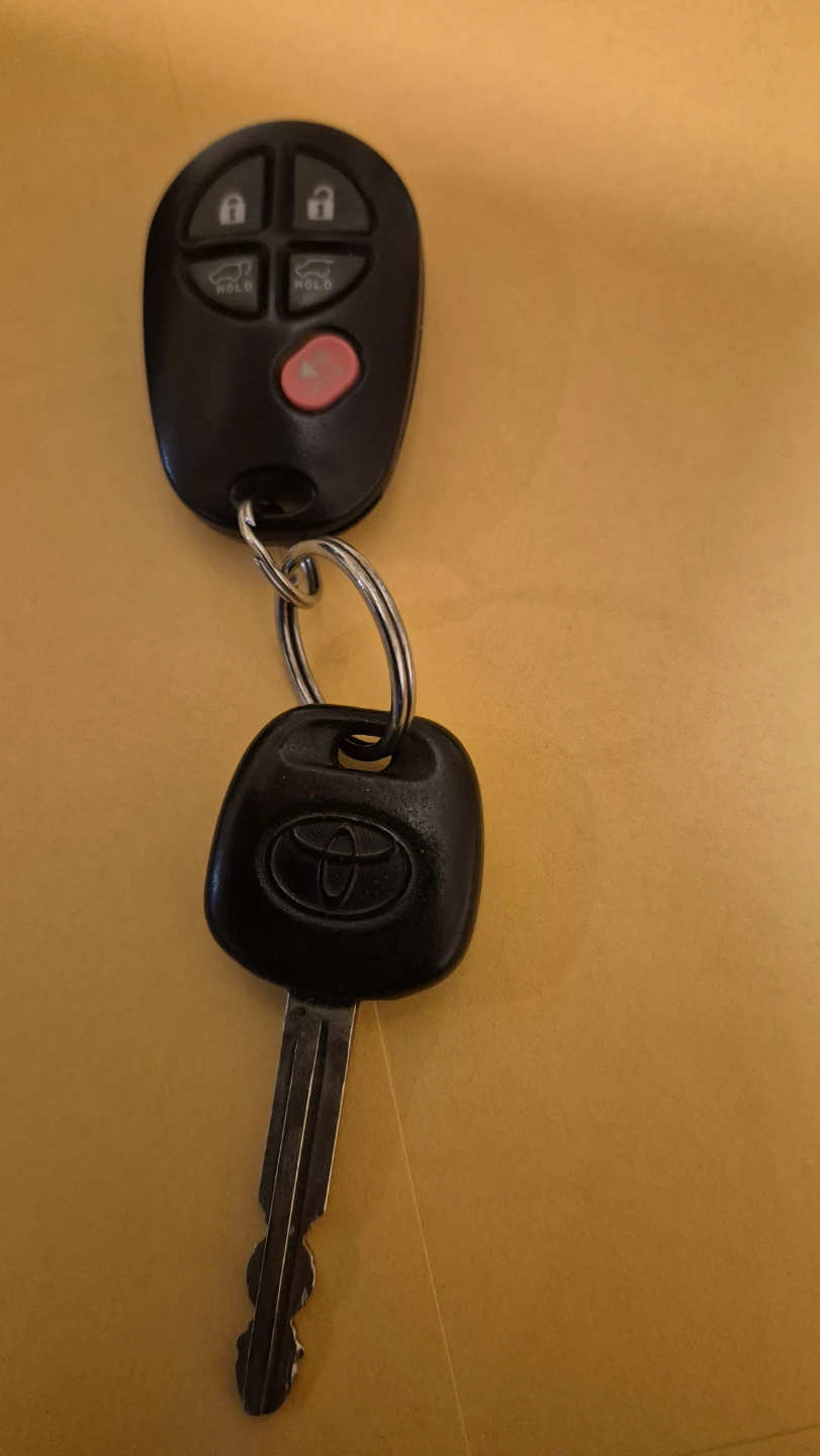 2 Programmable Car Keys for sale, Toyota & Dodge - photo 3