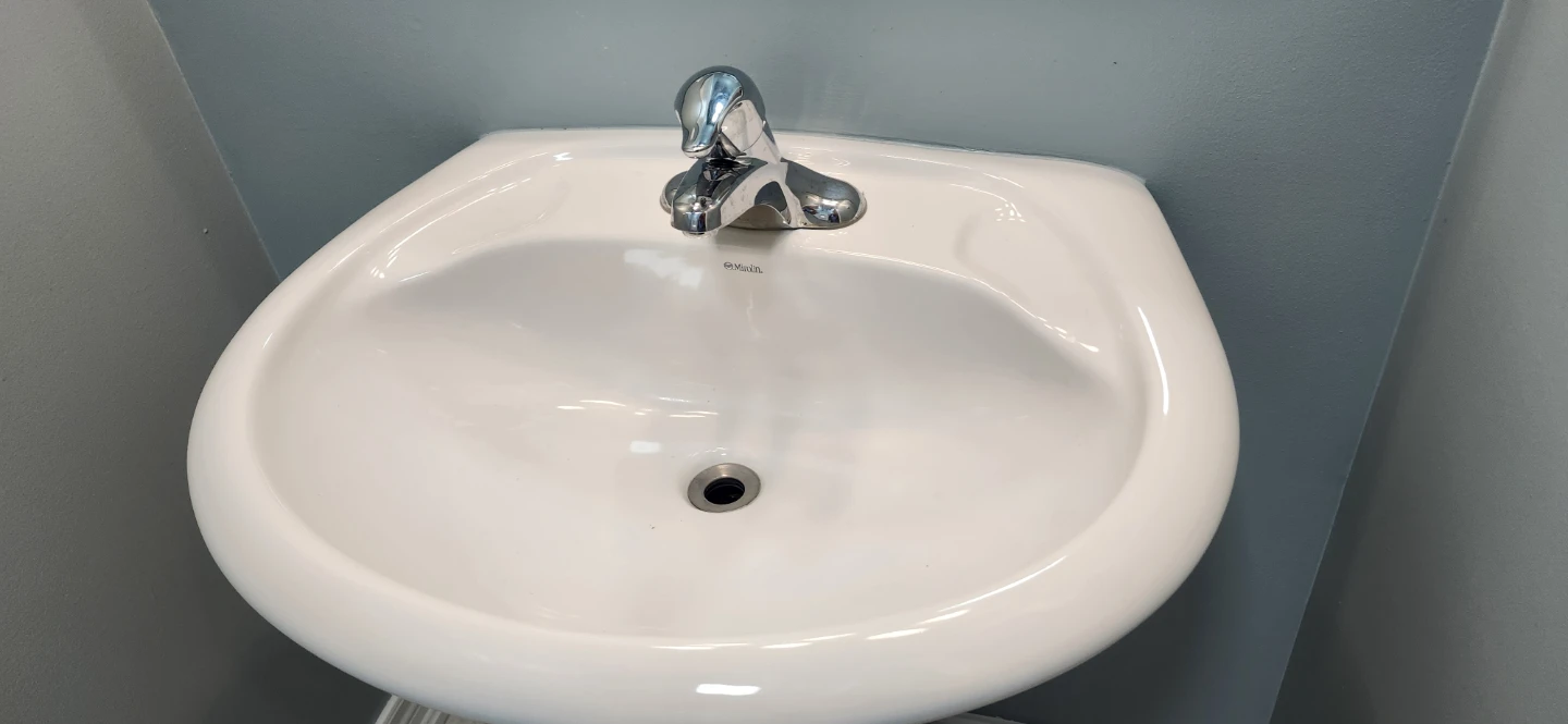 American Standard Pedestal Sink