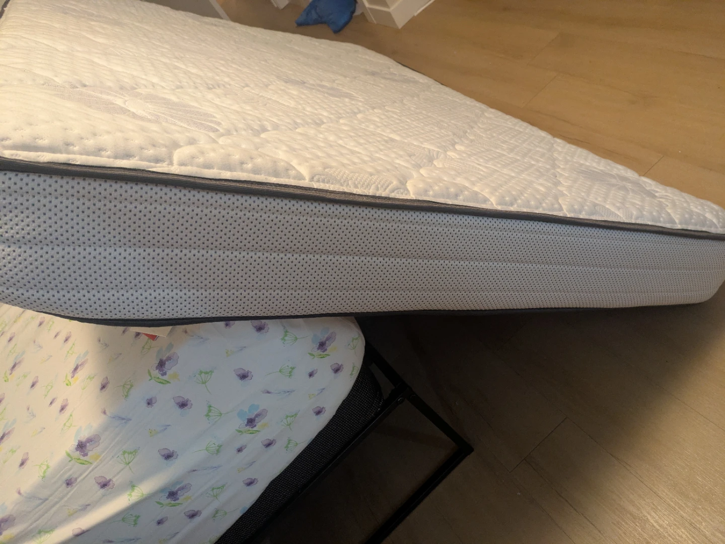 Free Double Size Mattress - photo 2