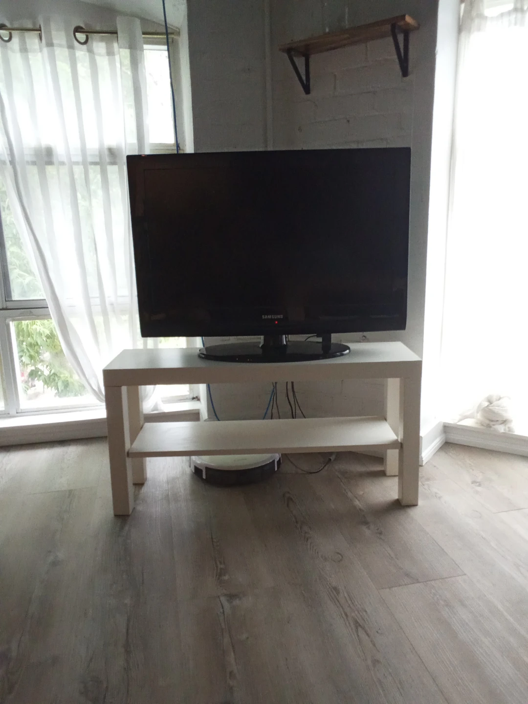 31" Samsung Flat Screen TV and stand