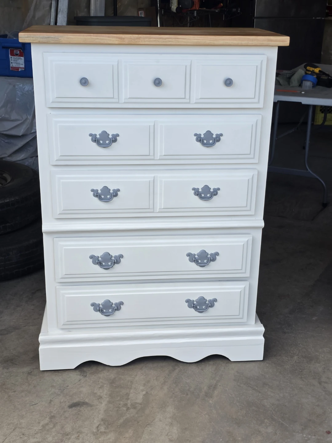 Dresser and night stand - photo 3