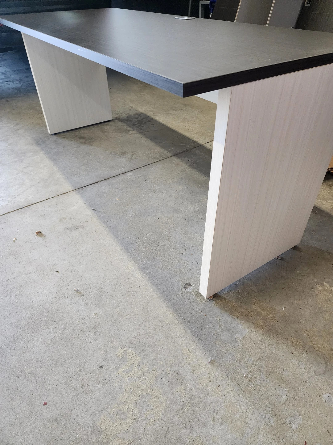 Two-tone wood grain office desk