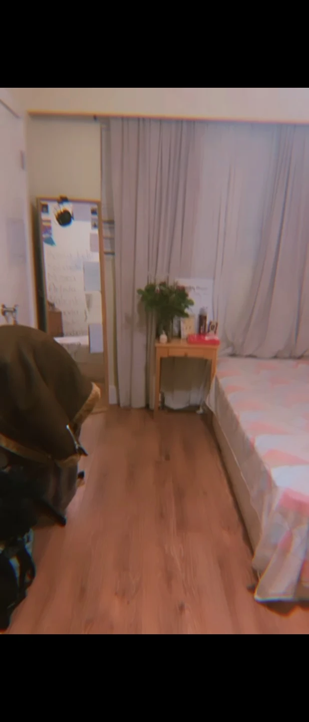 Private Medium Room , to Rent for September 1