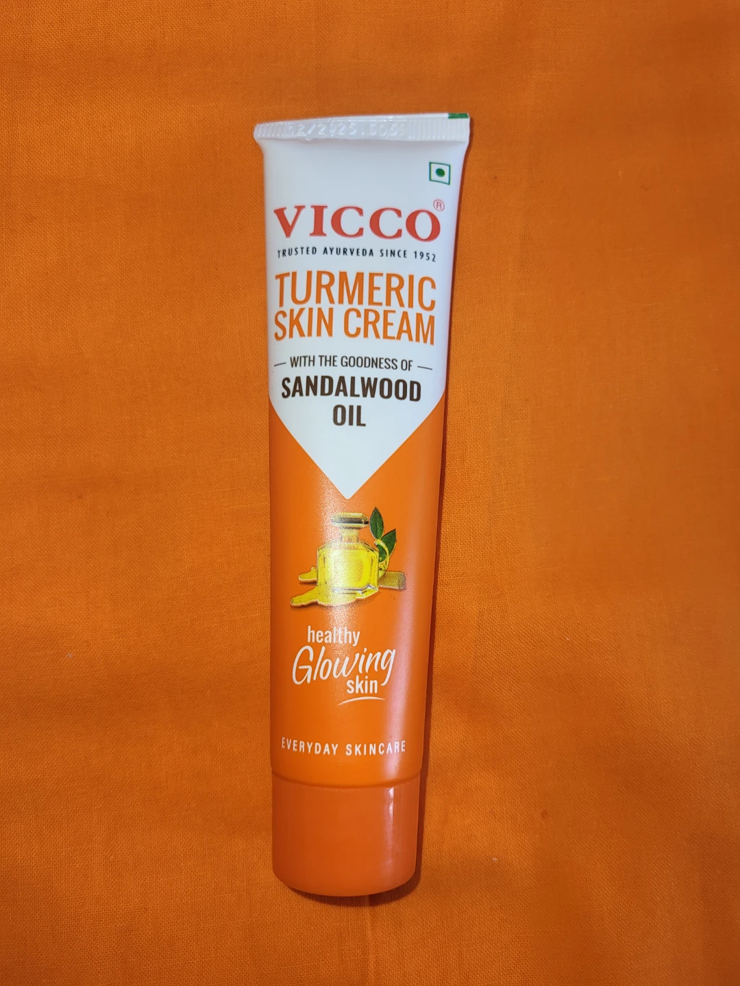 Vicco Turmeric Brightening Cream
