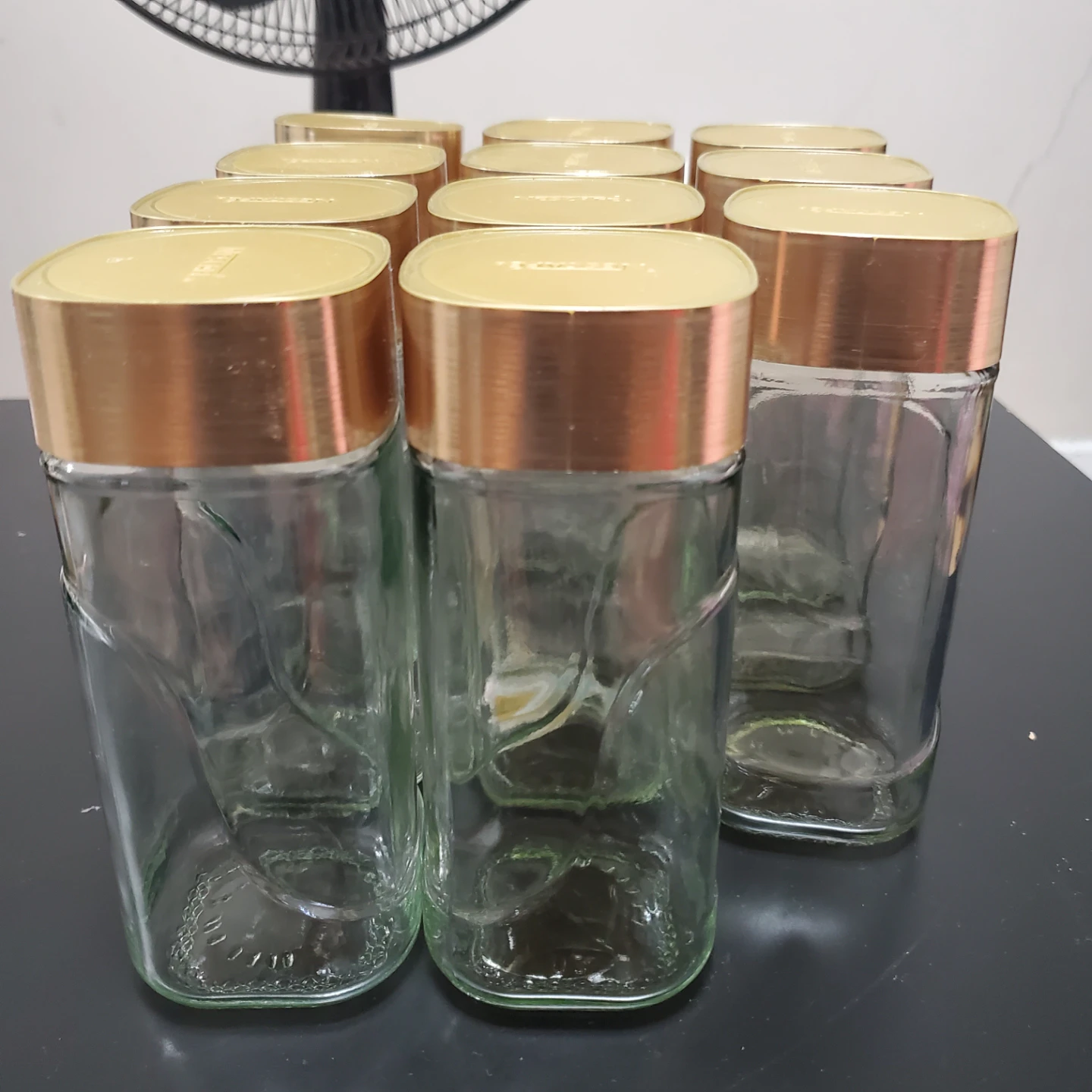 10 Nescafé Glass Jars with Lids