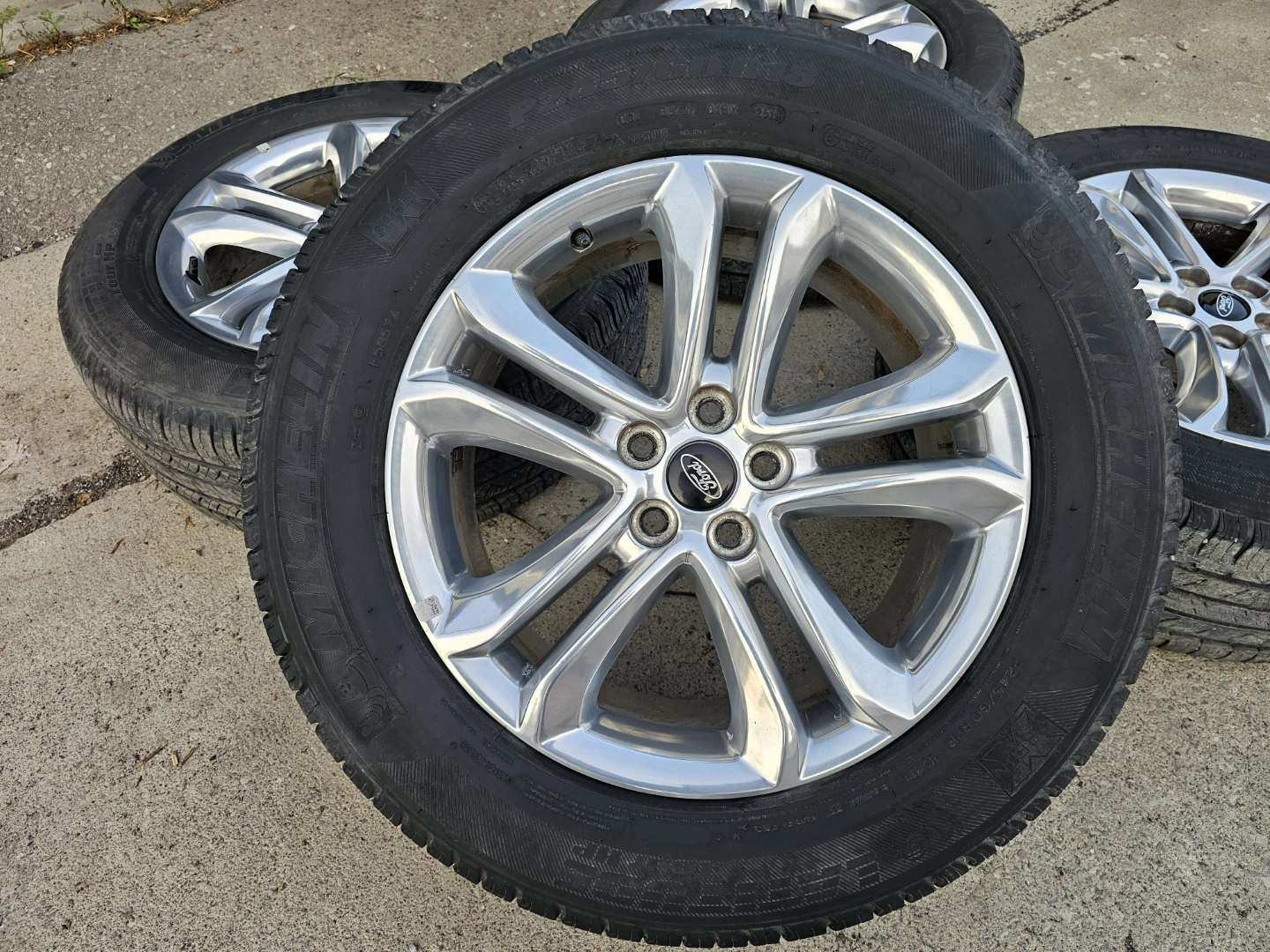 FORD EDGE O.E.M RIMS AND ALL SEASON TIRES