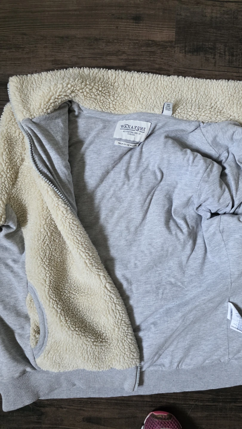 WANAKOME Cream Sherpa zip up Ladies size Large - photo 3