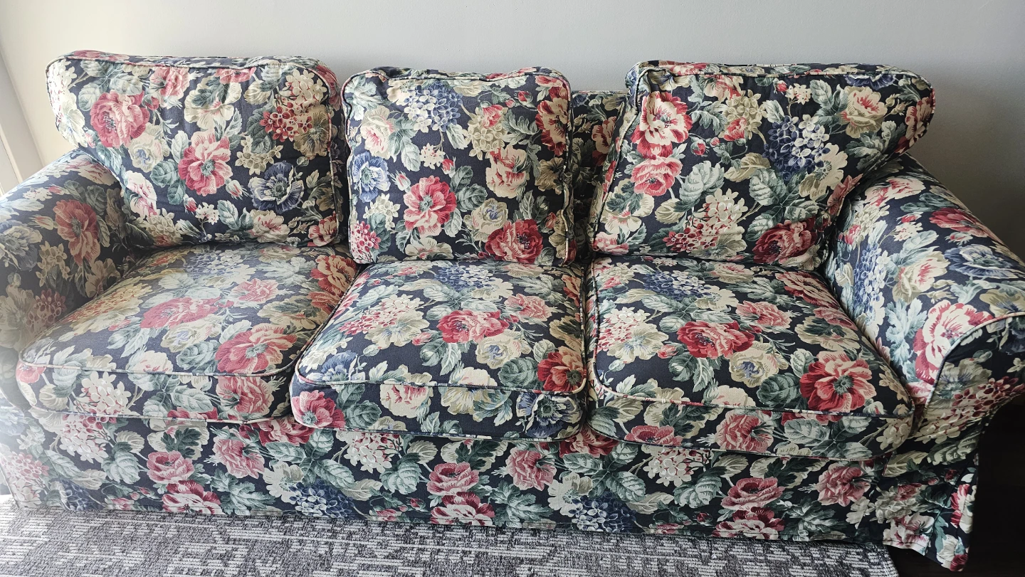 Floral pattern 3-seater sofa