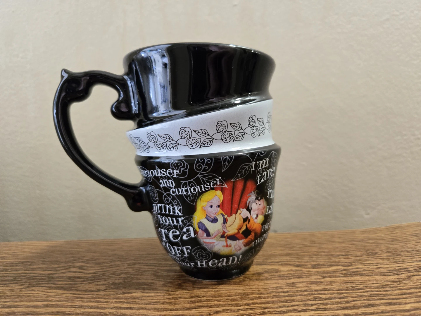 Disney Alice in Wonderland Teacup - photo 2