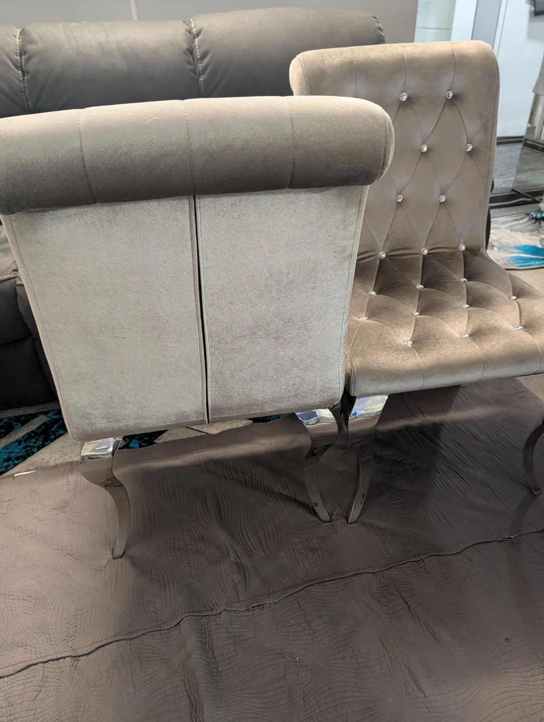 2x Grey Velvet Dining Chairs with Crystal Buttons - photo 5