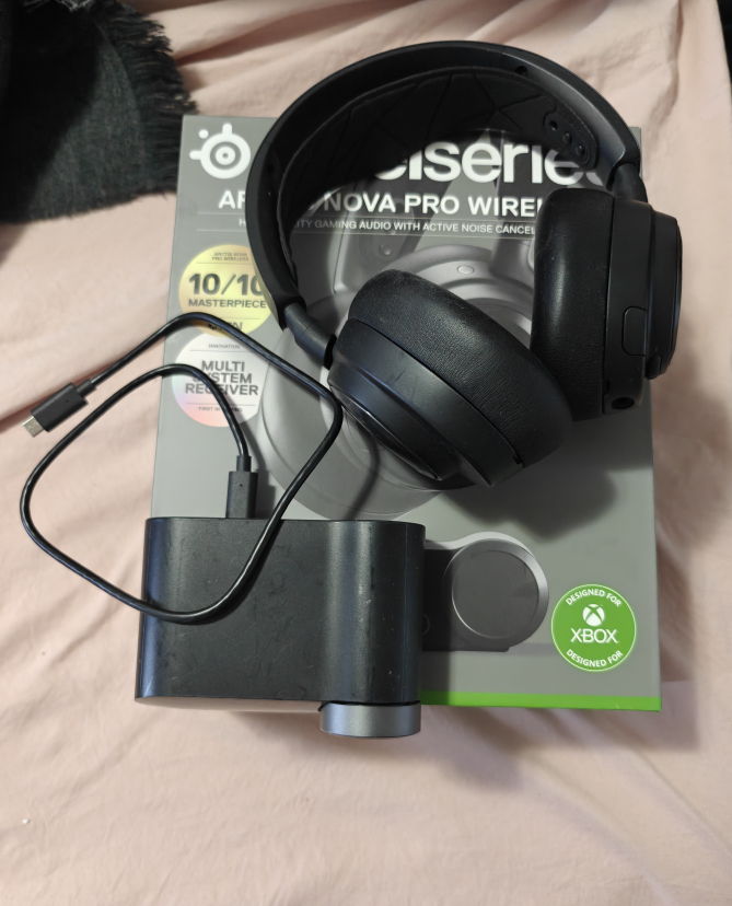 SteelSeries Arctis Nova Pro Wireless Gaming Headset for Xbox